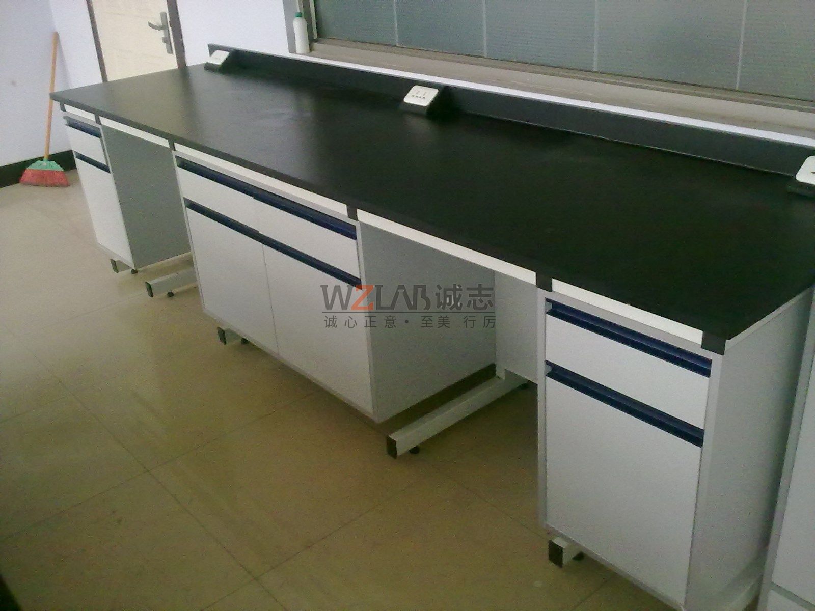 藍森環保公司實驗臺安裝項目